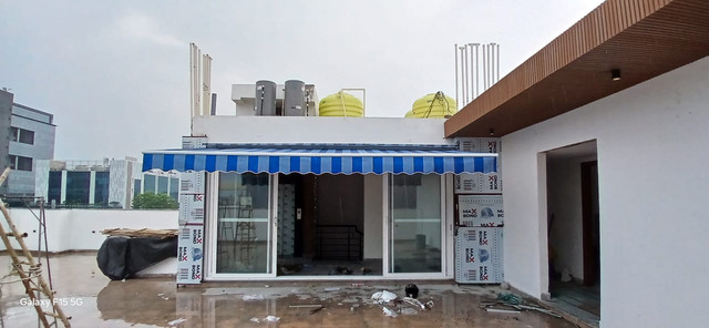 Restaurant & Cafe Patio Awning